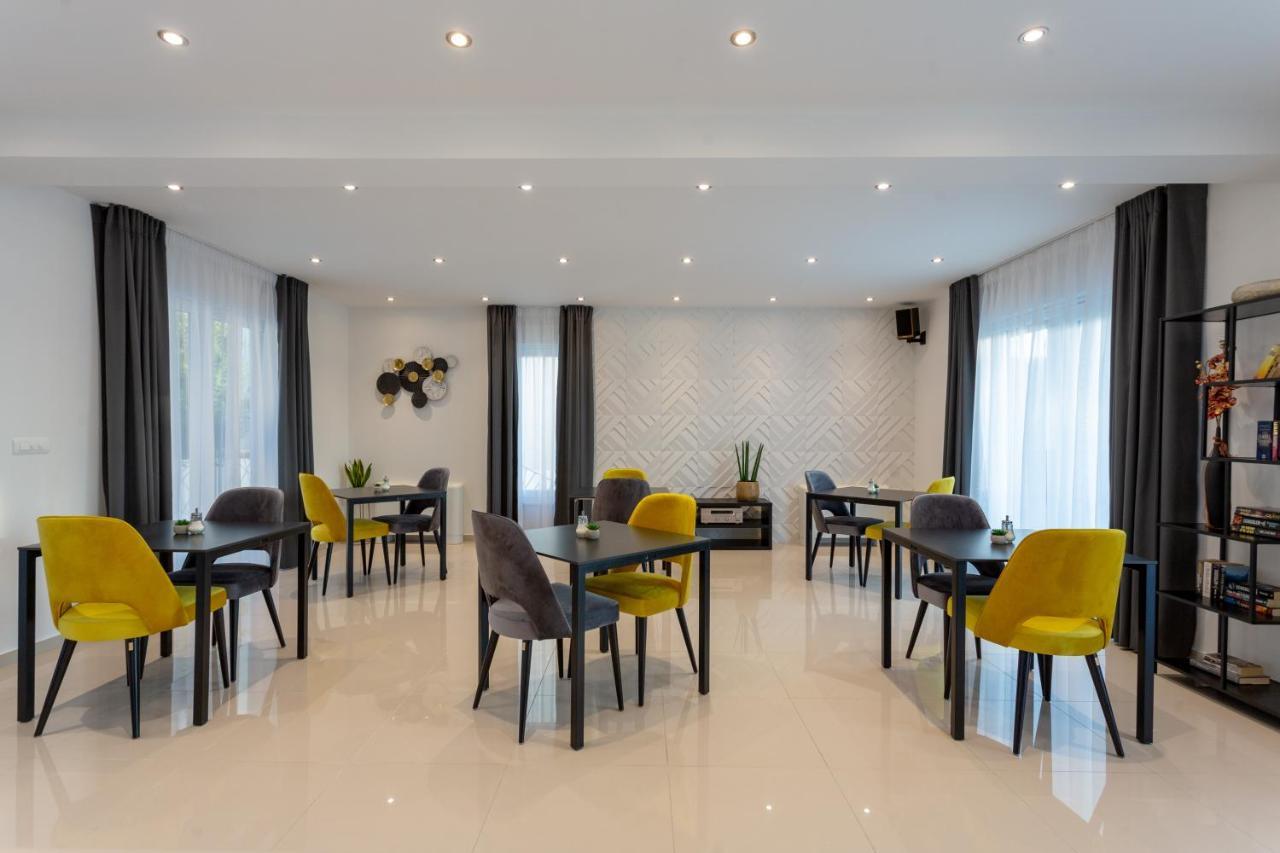 Villa Fortis B&B Trogir Exterior foto